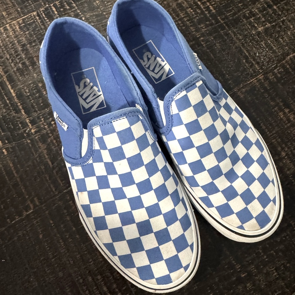 Size 8 women’s checkered Vans